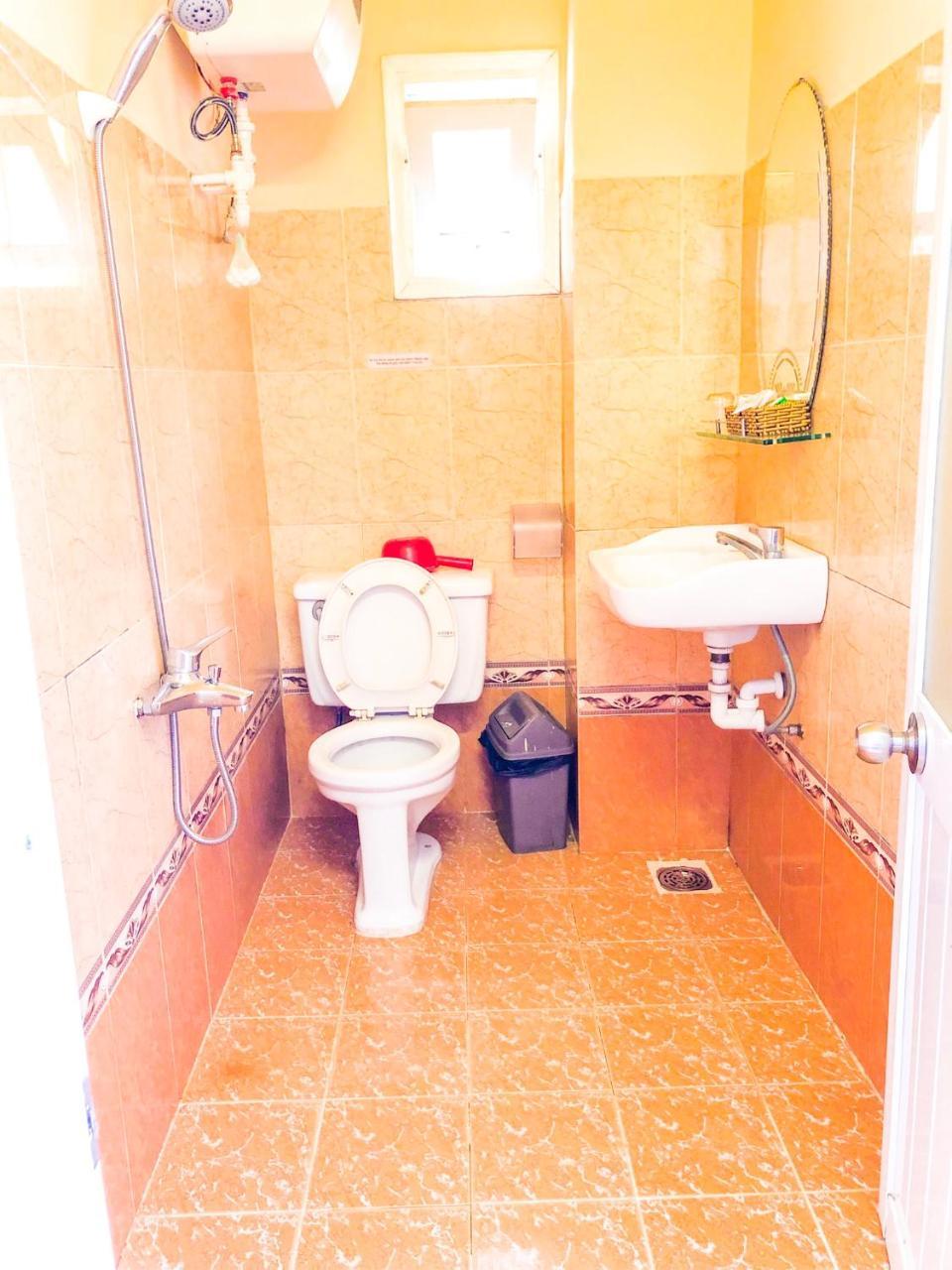 Hai Quyen Hotel Dalat Bagian luar foto